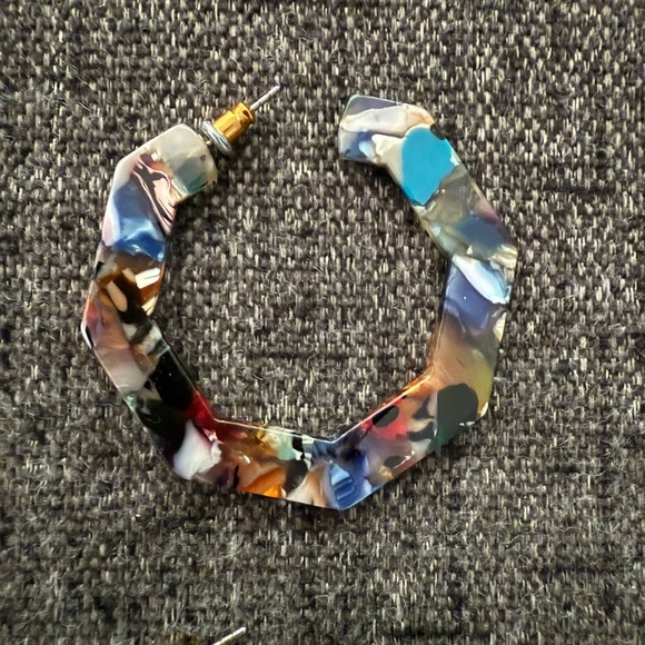 Colorful Hexagon Acrylic Earring - Picture 8 of 9